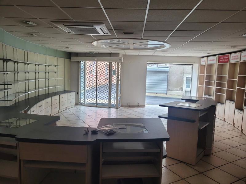 Magasins - 175 m² - 2 pièces