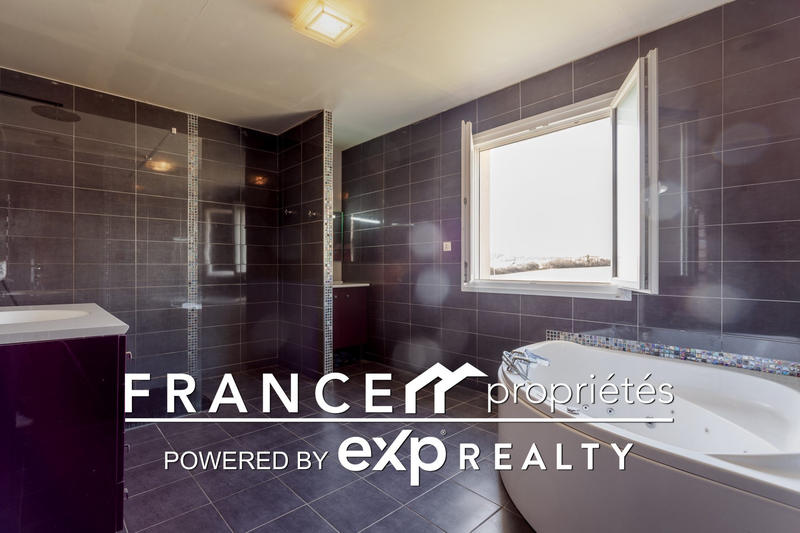 Maison contemporaine - 160 m² - 4 pièces