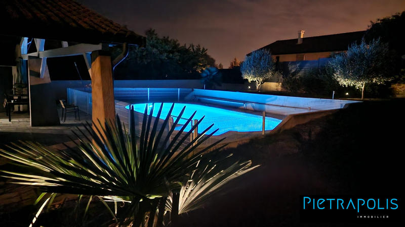 Maison - 180 m² - 7 pièces