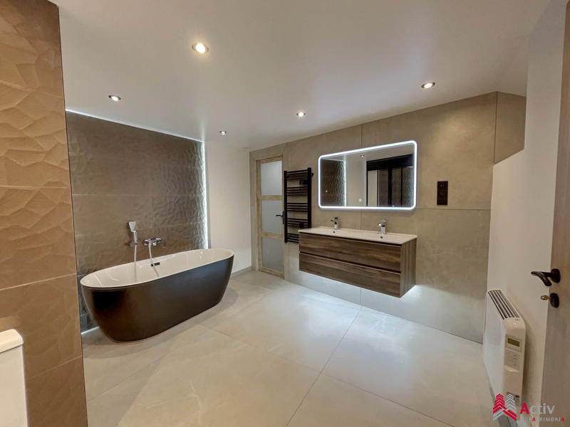 Maison - 138 m² - 5 pièces