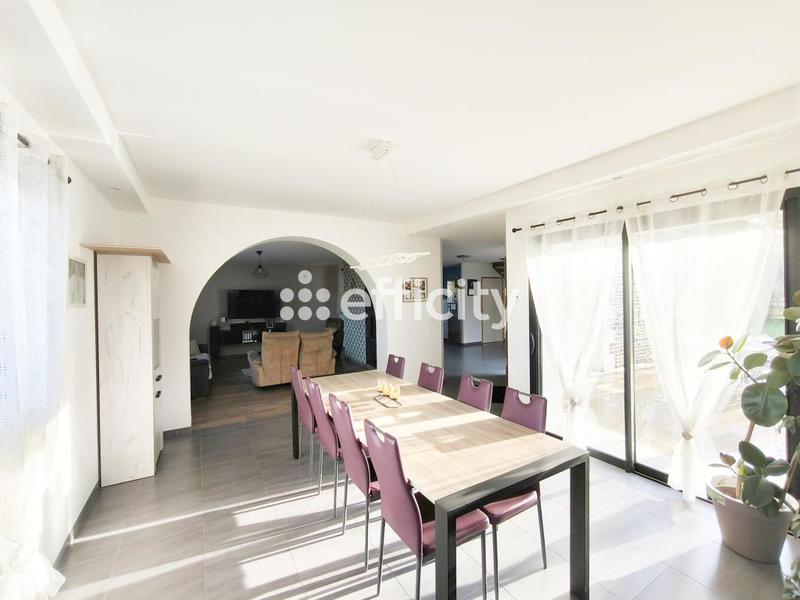 Maison - 166 m² - 7 pièces