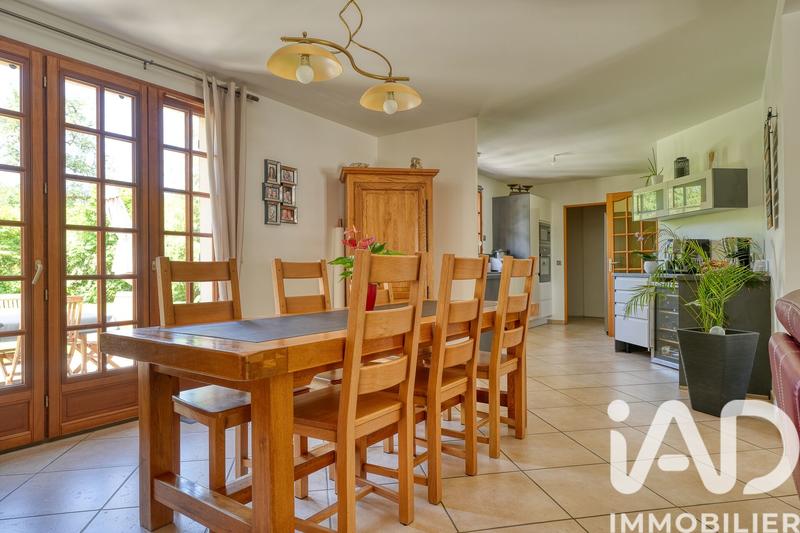Maison - 137 m² - 6 pièces