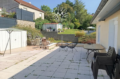 Maison - 82 m² - 5 pièces