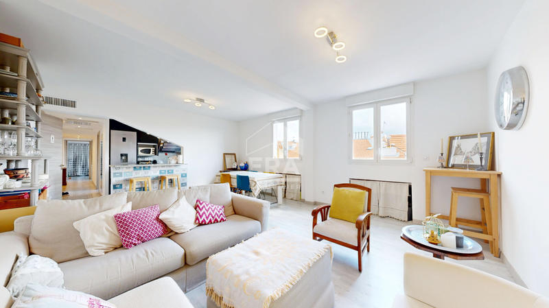 Appartement - 90 m² - 4 pièces