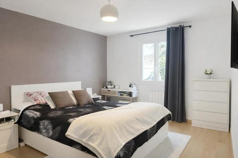 Maison - 128 m² - 8 pièces