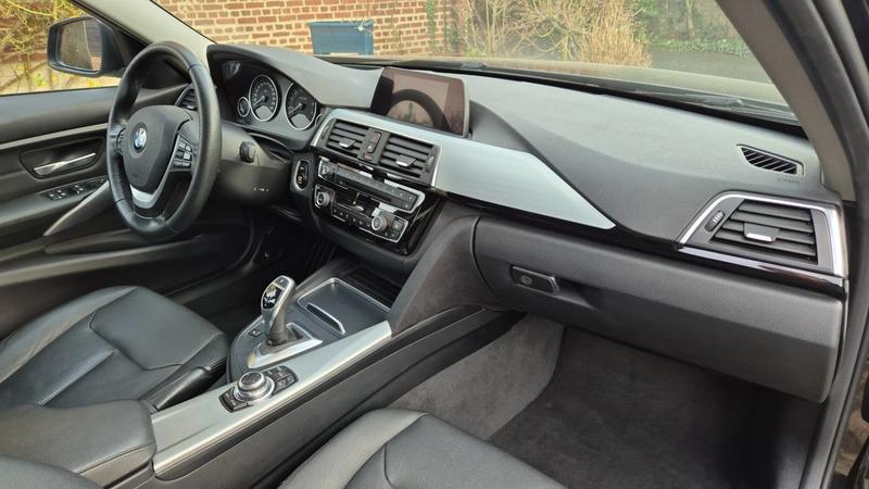 Bmw Série 3 330i 252 Lounge Plus