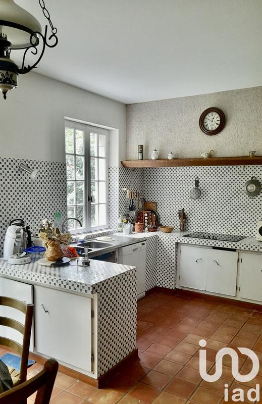 Maison - 206 m² - 9 pièces