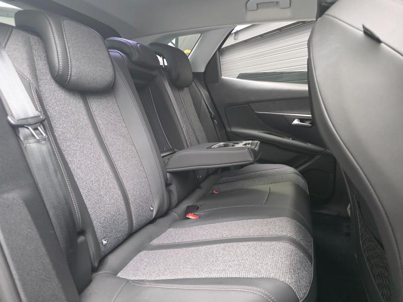 Peugeot 3008 II 1.6 225h 180 Hybrid Eat8 Allure