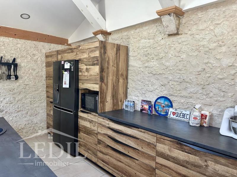 Maison en pierre - 230 m² - 4 pièces