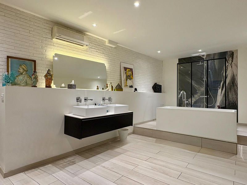 Loft - 170 m² - 3 pièces