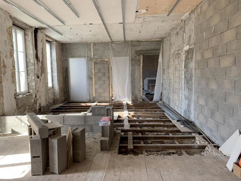 Maison - 648 m² - 11 pièces