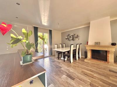 Maison - 122 m² - 5 pièces