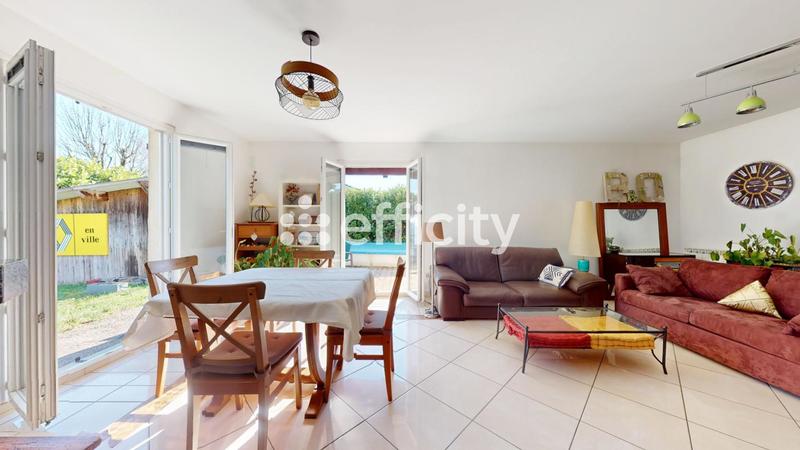 Pavillon - 121 m² - 6 pièces