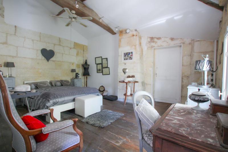 Maison - 500 m² - 18 pièces