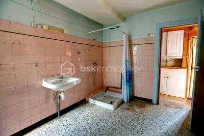 Maison traditionnelle - 234 m² - 6 pièces