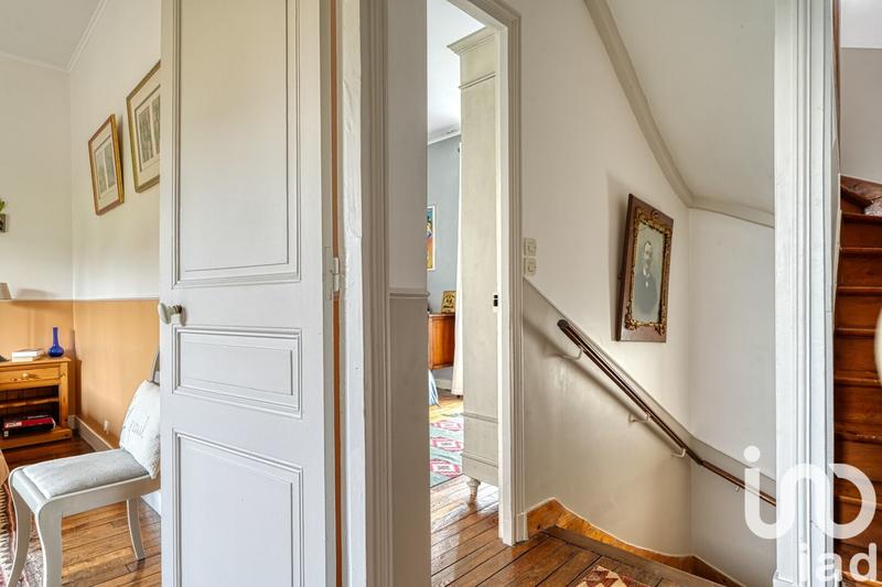 Maison - 184 m² - 8 pièces