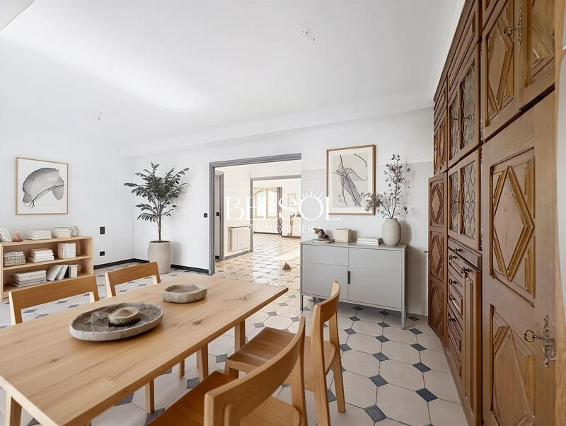 Maison - 186 m² - 4 pièces