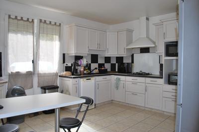 Maison - 217 m² - 7 pièces