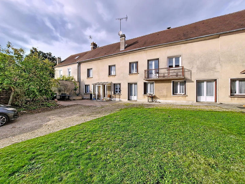 Maison - 226 m² - 10 pièces
