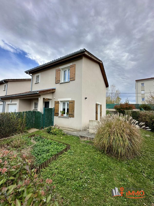 Maison - 90 m² - 4 pièces