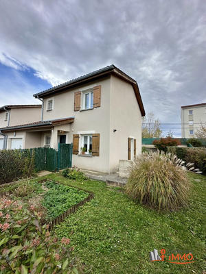 Maison - 90 m² - 4 pièces