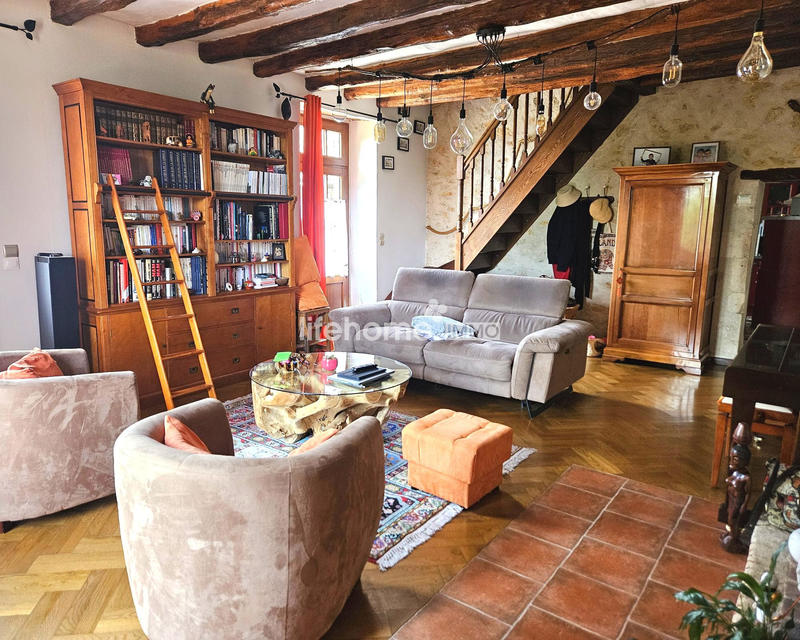 Maison traditionnelle - 170 m² - 6 pièces