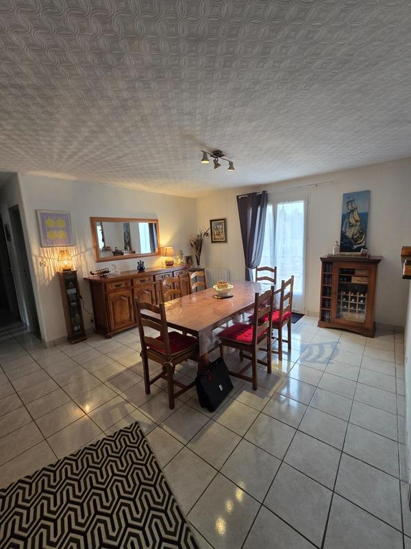 Maison - 98 m² - 5 pièces