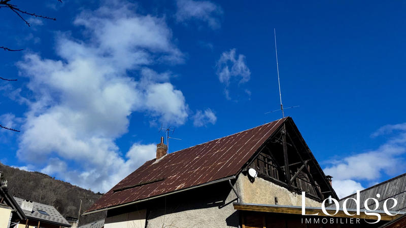 Maison - 350 m² - 7 pièces