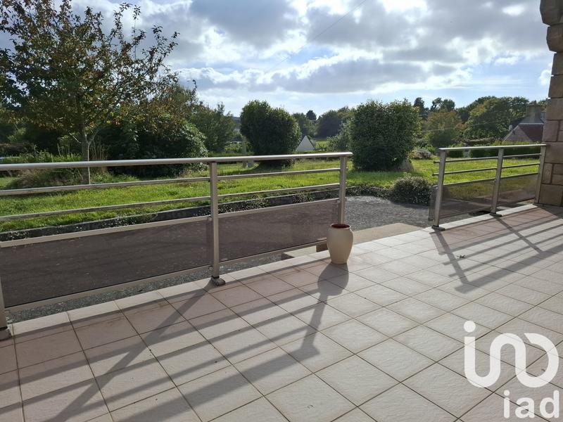 Maison - 214 m² - 9 pièces