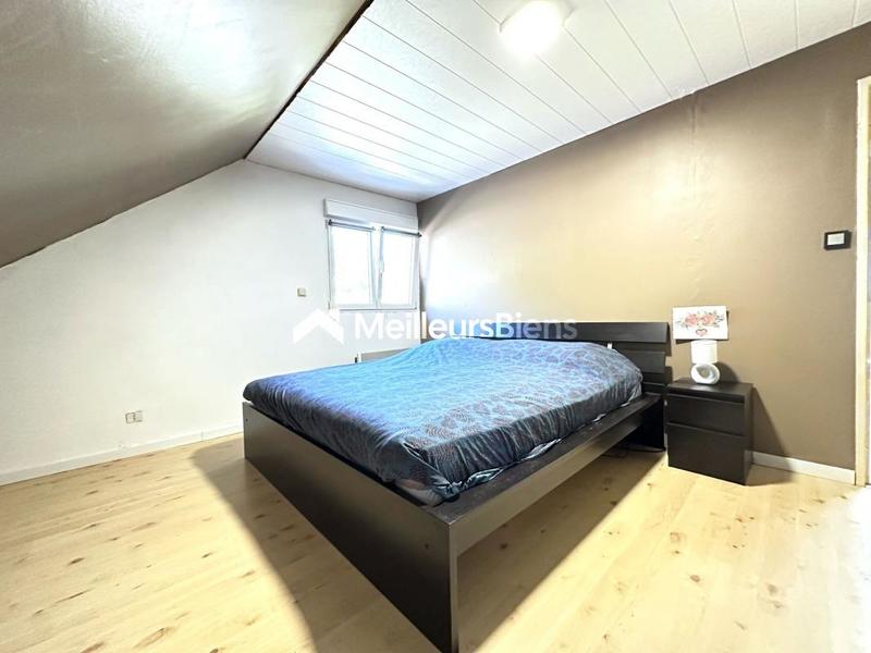 Maison - 197 m² - 8 pièces