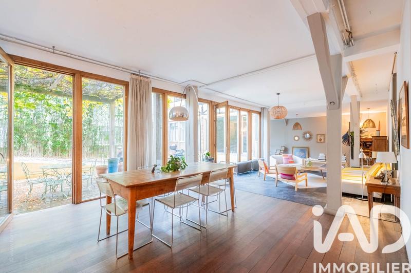 Maison - 310 m² - 8 pièces