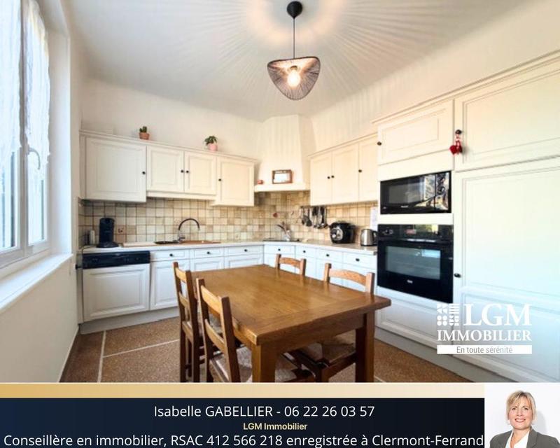 Maison - 138 m² - 4 pièces