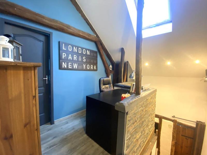 Maison ancienne - 180 m² - 9 pièces