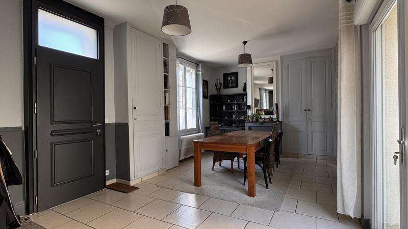 Maison - 121 m² - 5 pièces