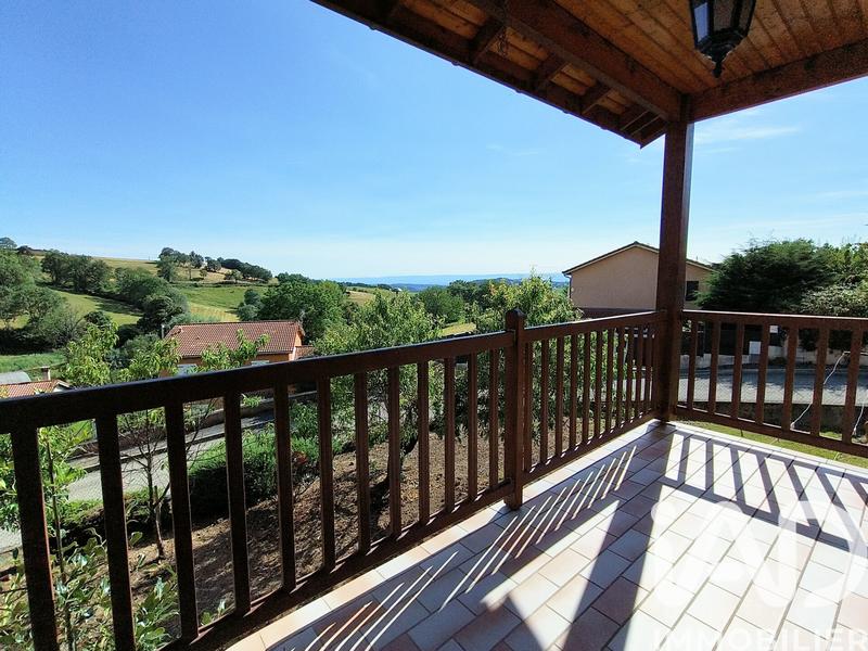 Maison - 93 m² - 4 pièces