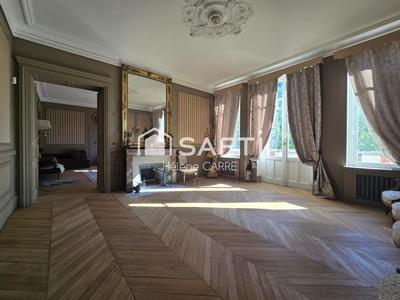 Château - 670 m² - 16 pièces