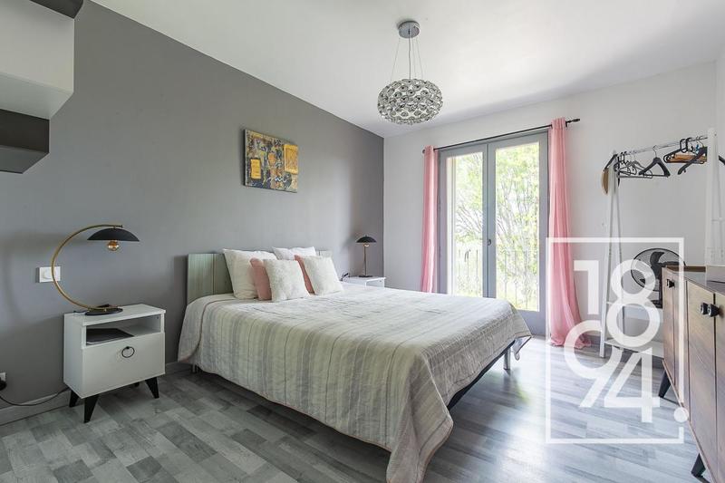 Maison - 397 m² - 7 pièces