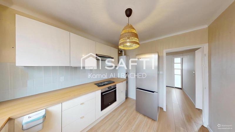 Maison - 90 m² - 5 pièces