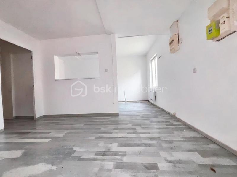 Immeuble - 111 m² - 8 pièces