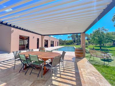 Maison contemporaine - 290 m² - 8 pièces