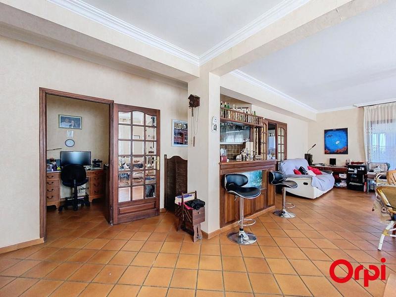 Maison - 515 m² - 11 pièces