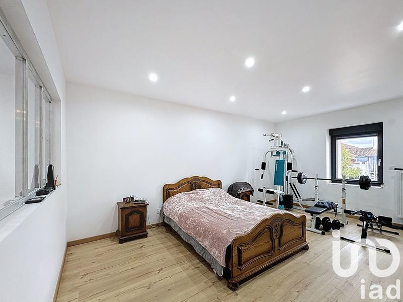 Maison - 250 m² - 10 pièces