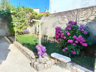 Maison - 137 m² - 6 pièces