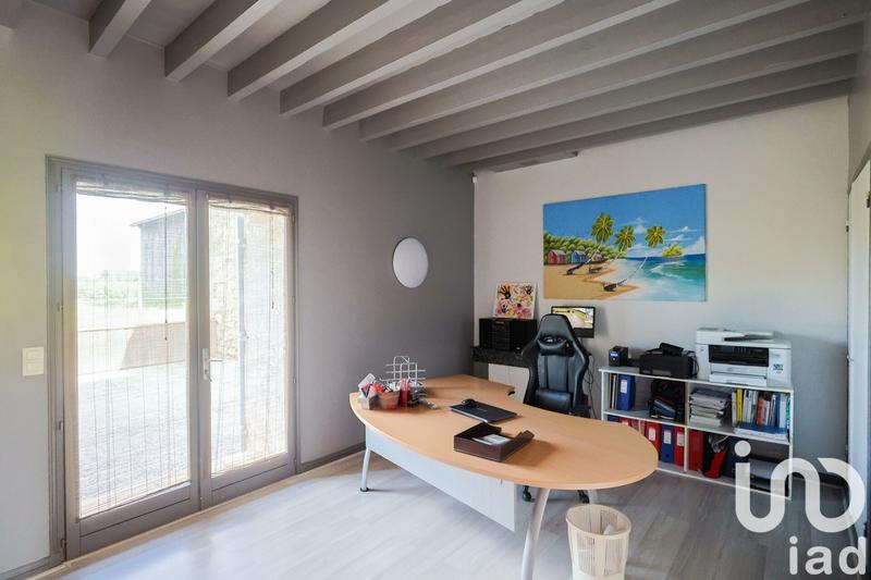 Maison - 250 m² - 8 pièces