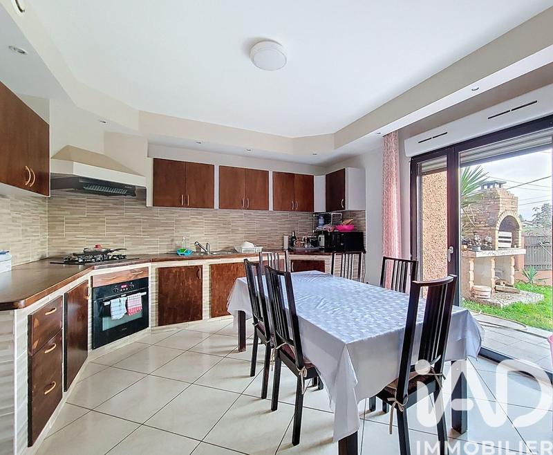 Maison - 217 m² - 8 pièces