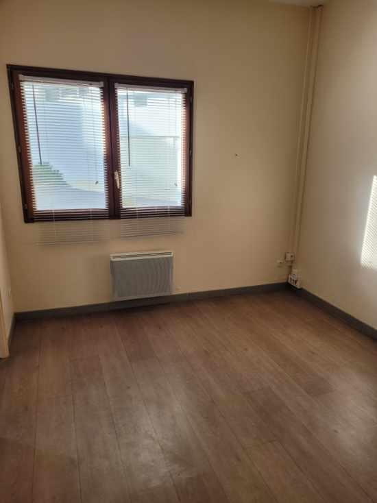 Bureau - 113 m² - 5 pièces