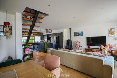 Maison - 225 m² - 7 pièces