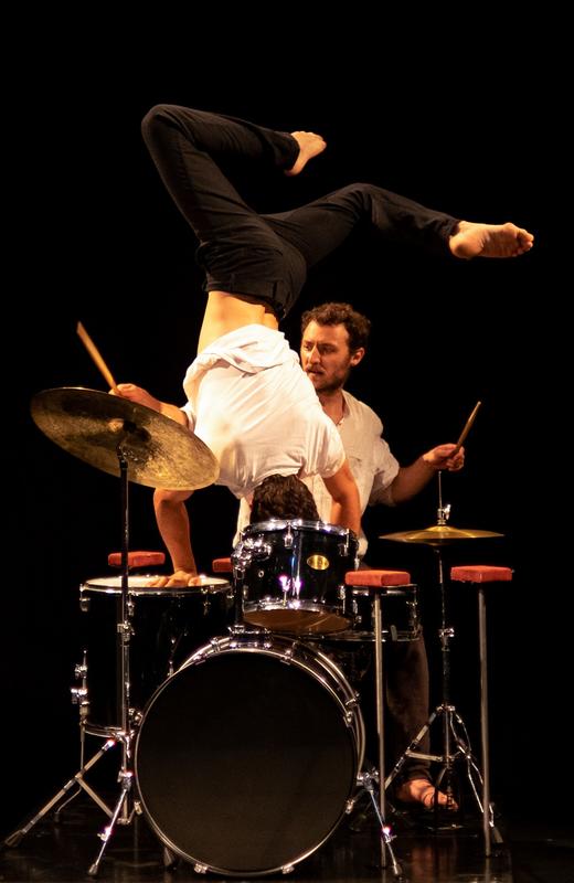 Ocre - Musique et acrobaties