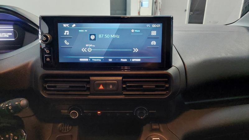 Peugeot Partner Fourgon Electrique m 800 kg 136 ch batterie 54 kwh