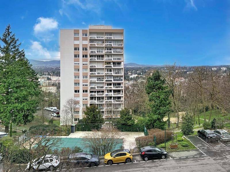 Appartement - 107 m² - 5 pièces